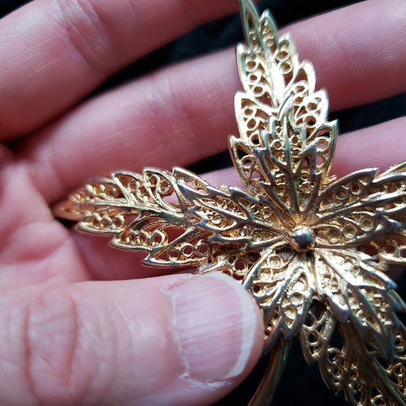 Vintage Large Filigree Gold Tone Five Leaf/ Floral Layered Pin Brooch - Picture 7 of 7